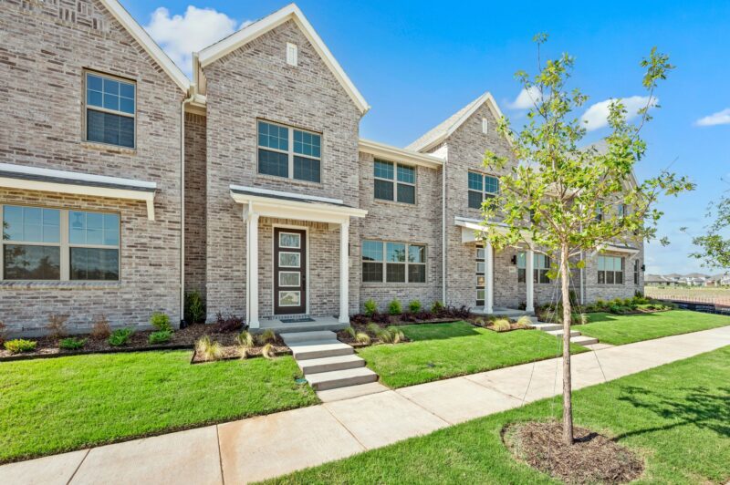 Breeze Into Homeownership with 3.99% Rates on Select Quick Move-Ins!